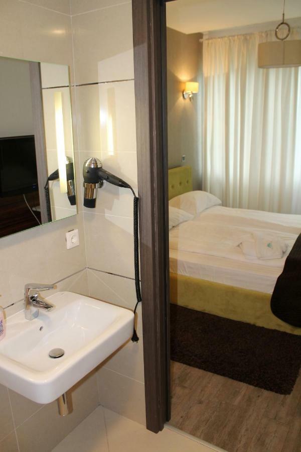 Silver Mountain Apartment A32 - 3 Rooms 3 Bathrooms Poiana Brasov Eksteriør billede